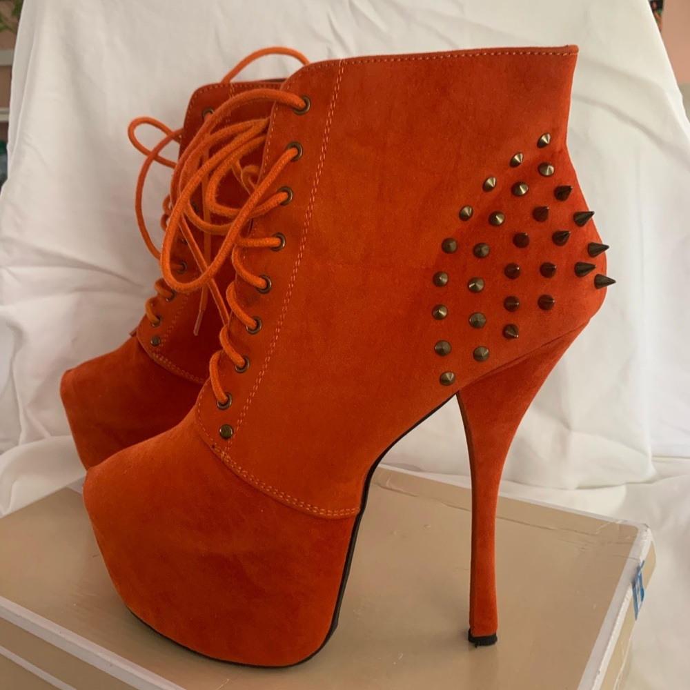 Fahrenheit Burnt Orange Platform Boots w/ Spikes